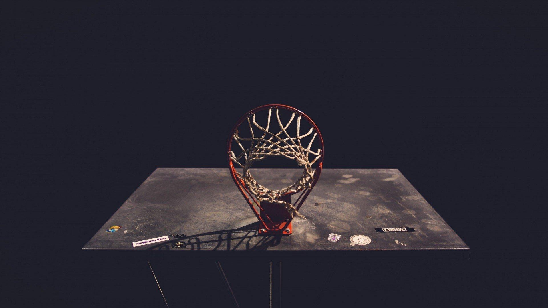 纽卡暗中布局谢什科转会，曼联谈判僵局或成关键契机